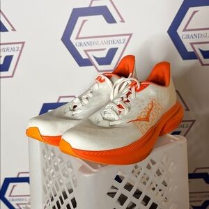 Hoka Men’s Mach 6 Size 10